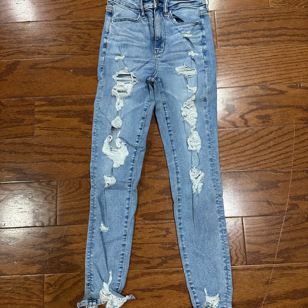 American Eagle Outfitters Light Blue Distressed Skinny Jeans